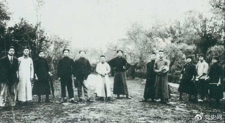 192058ѧᲿֻԱϺ԰ӰΪë