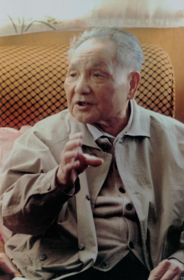 邓小平视察武昌、深圳、珠海、上海等地，发表重要谈话。（1992年）