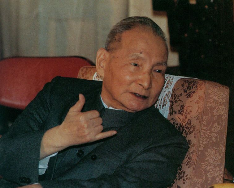 1984年12月24日，陈云在谈话。